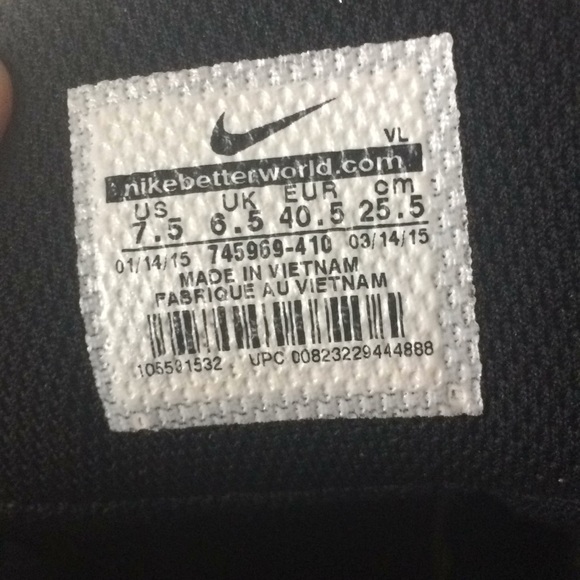 Nike Alpha Soccer Shoes - Picture 2 of 5